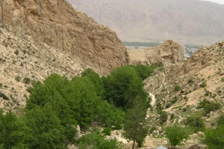 Lay Tarik Strait In Estahban